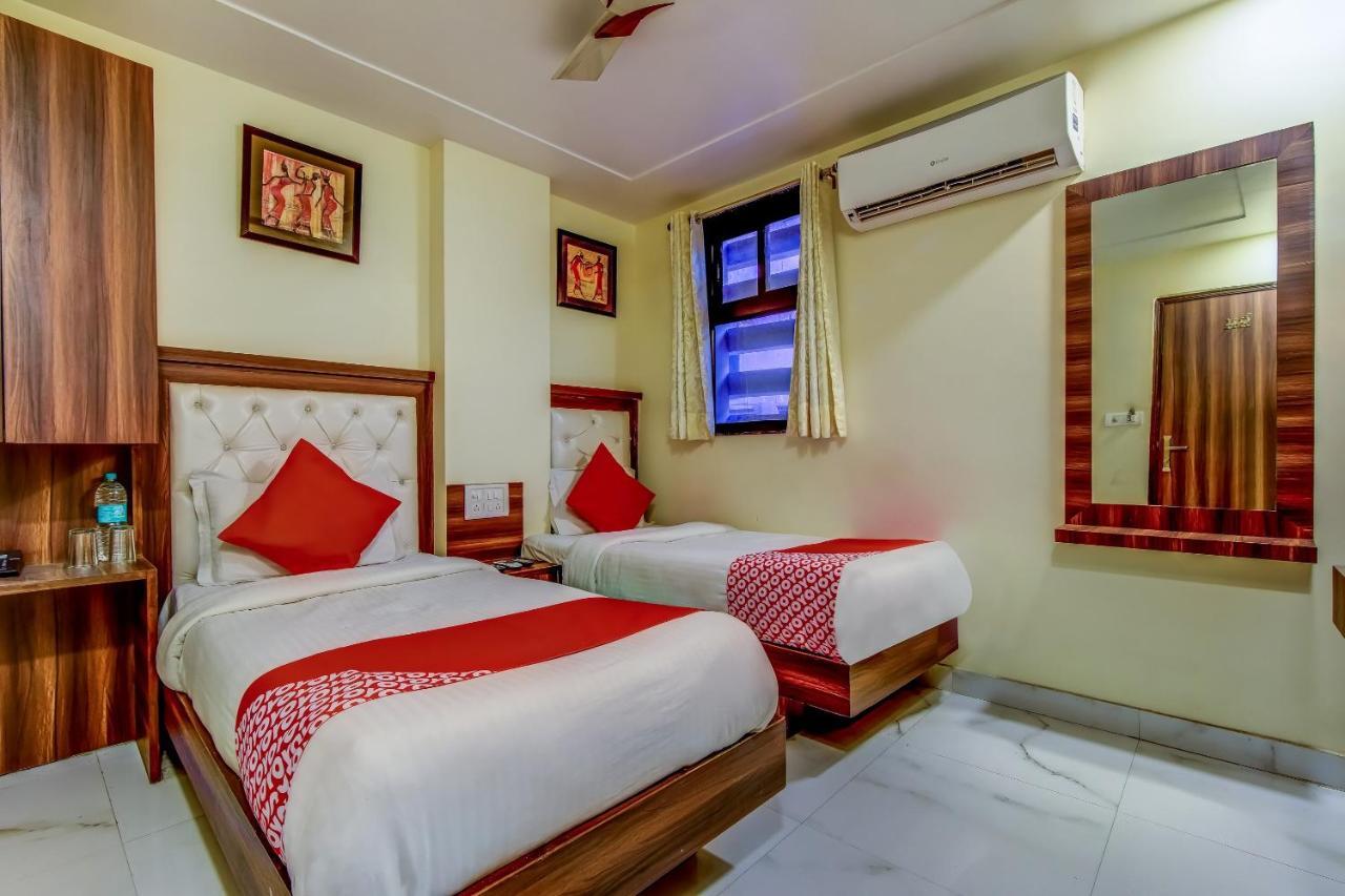 Hotel Sarthak Palace - By Pooja Hospitality Нью-Дели Экстерьер фото